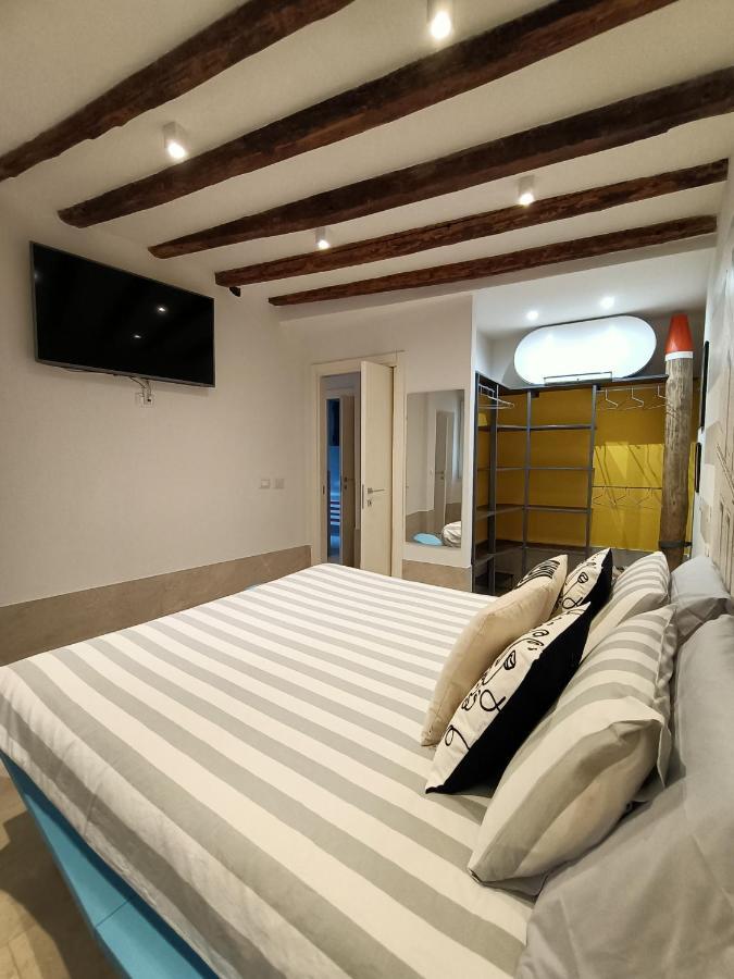 Casanova Venezia - Rialto Artistic Apartment ภายนอก รูปภาพ